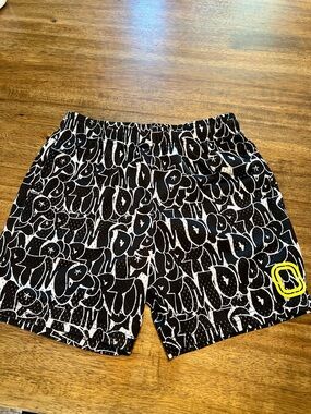 Overtime Black & White Graphic Youth Athletic Shorts Size Large